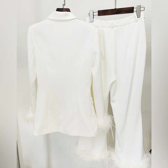 White Blazer and Pant Set with Ostrich Feather Trim - NWT - Picture 5 of 6